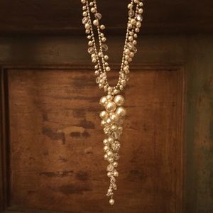 Stunning Ann Taylor necklace NWT